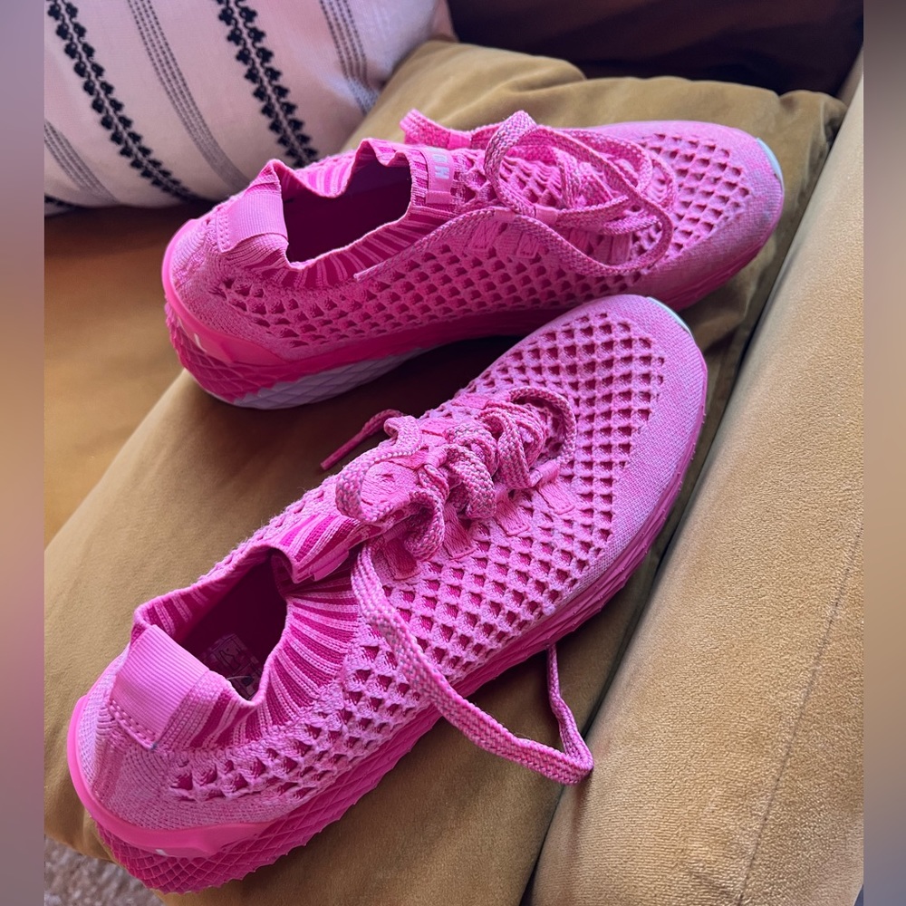 NOBULL KNIT RUNNER- Neon Pink.